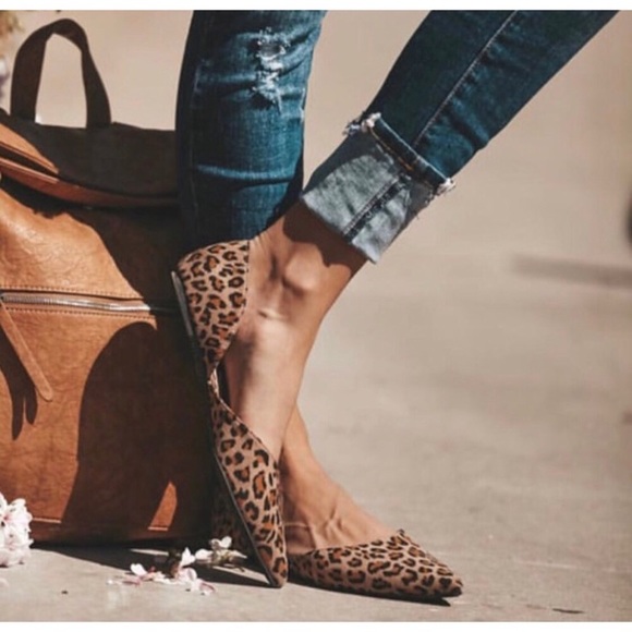 LAST: Size 7.5 Leopard Print Flats - Picture 3 of 4